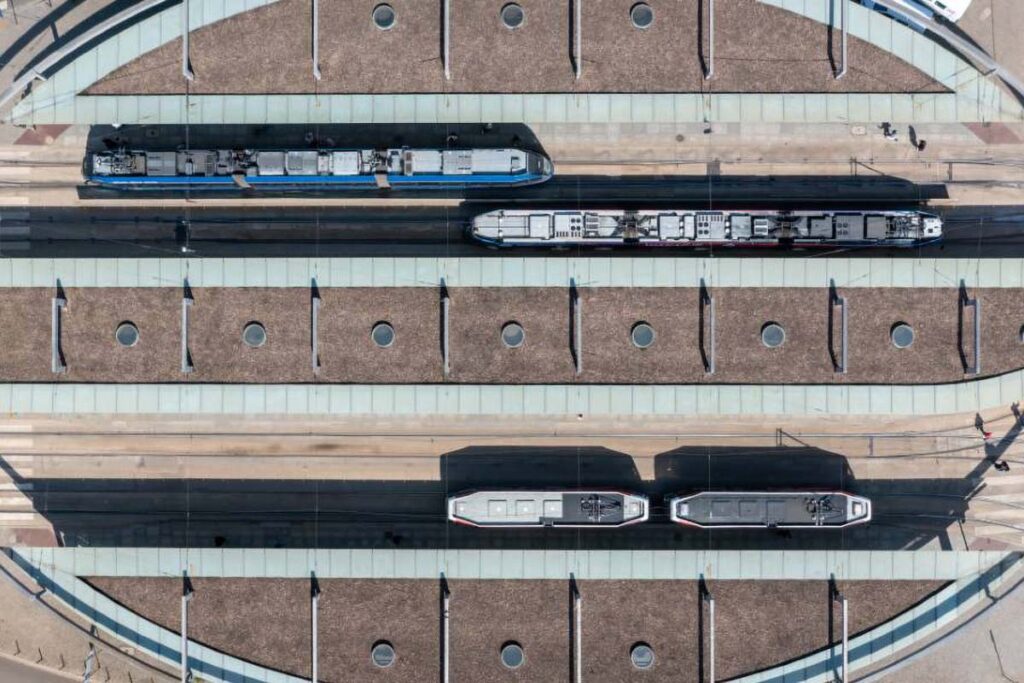 Wrocławski węzeł przesiadkowy z góry – nowoczesne centrum komunikacyjne - Fotografia z Drona Wrocław